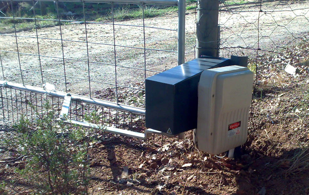 Automatic Farm Gates Perth WA Solar & Electric LiteStart